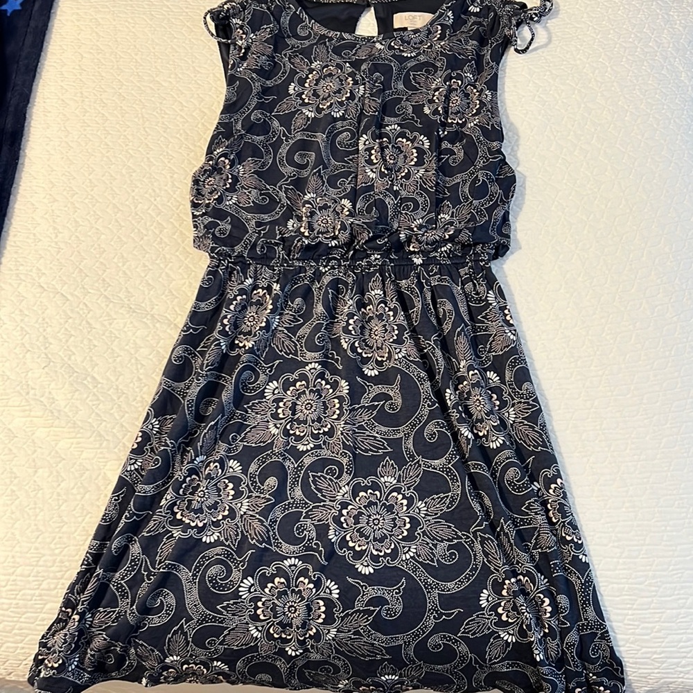 Navy floral dress from Loft. Soft fabric. Worn once.
